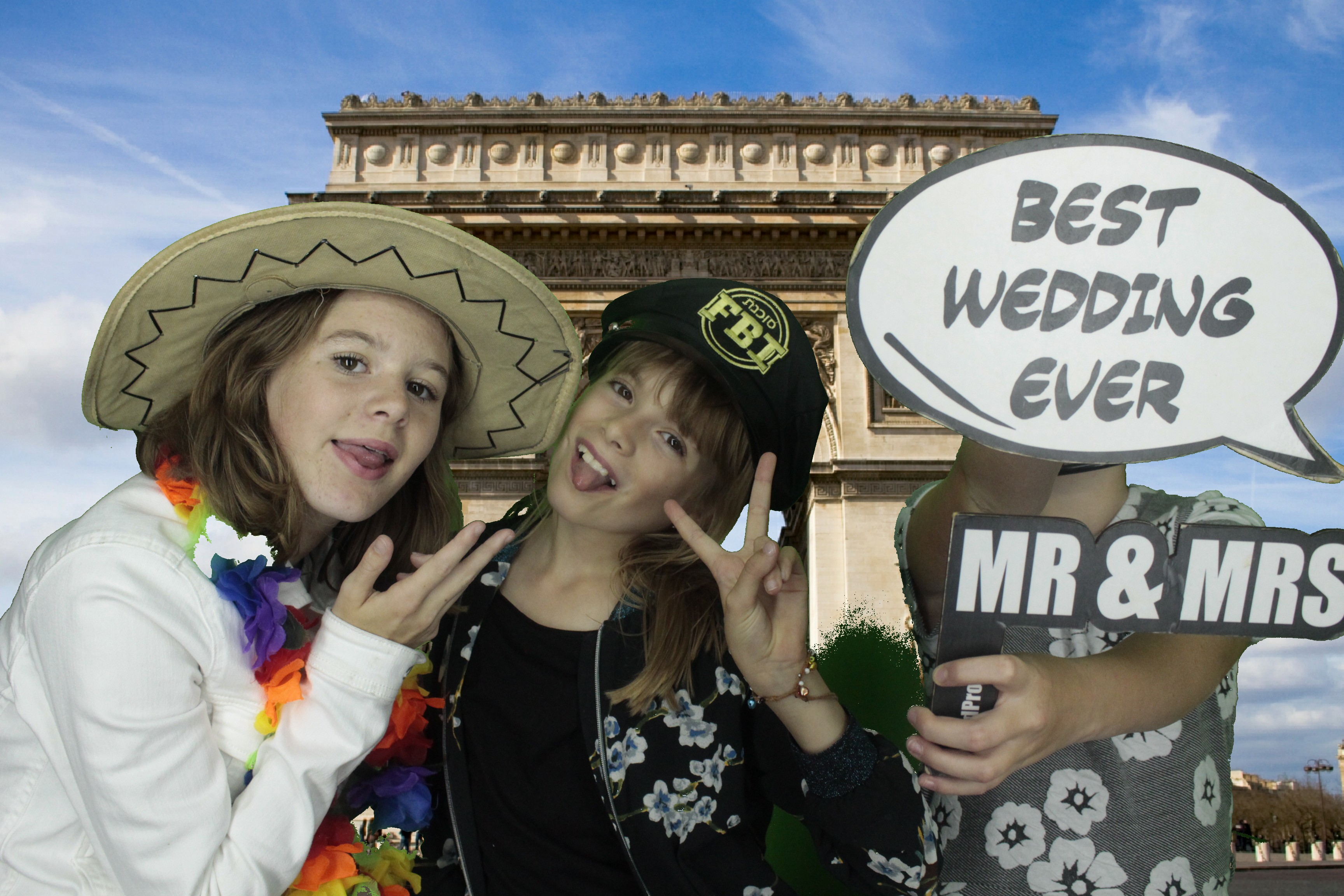 Mr & Mrs McIlvaney | View more photos from the event at gallery.myphotoboothexperience.co.uk/u/MyPhotoBoothExperienceLtd/Mr-Mrs-McIlvaney